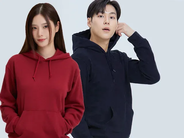 넉넉한 후드와 캥거루 포켓